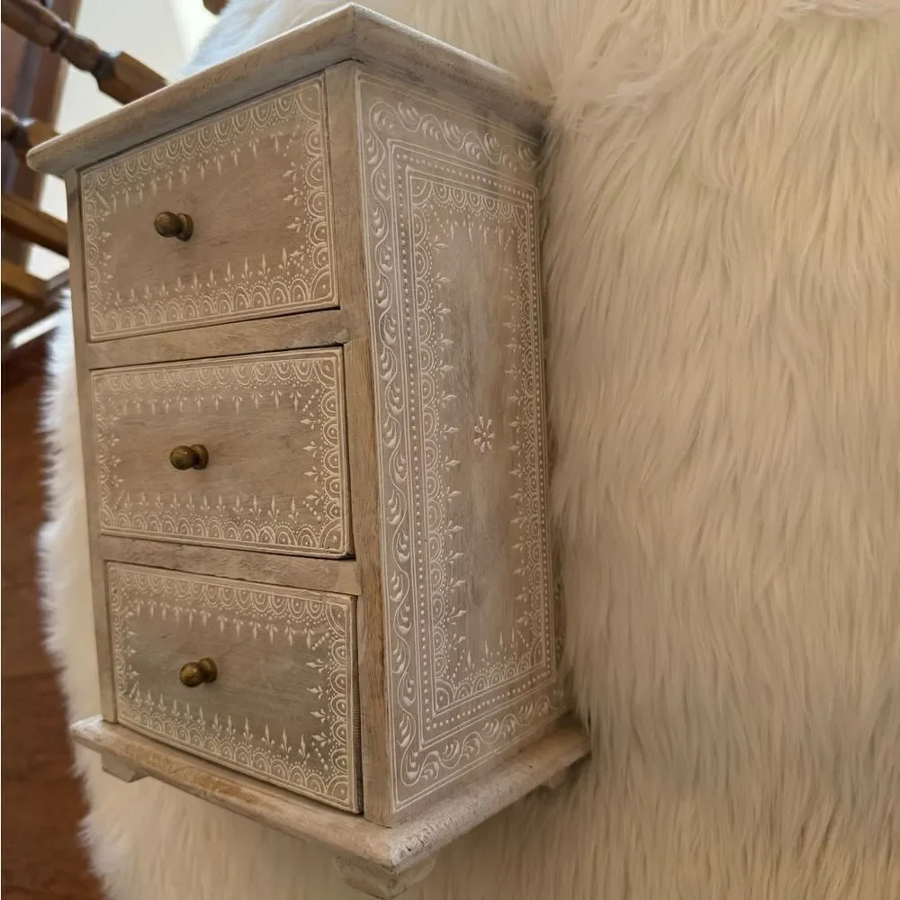 Neutral bohemian jewelry box